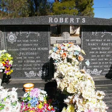 ROBERTS Christiaan Hendrik 1931-2010 &amp; Nancy Annette DE REUCK 1934-1997