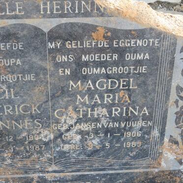 HOLLIDAY Cecil Frederick Johannes 1904-1987 &amp; Magdel Maria Catharina JANSEN VAN VUUREN 1906-1989