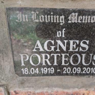 PORTEOUS Agnes 1919-2010