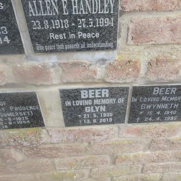 BEER Glyn 1935-2010 &amp; Gwynneth 1940-1995