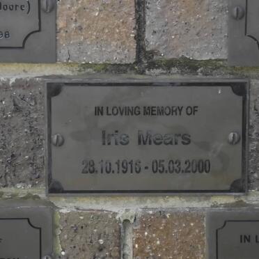 MEARS Iris 1916-2000