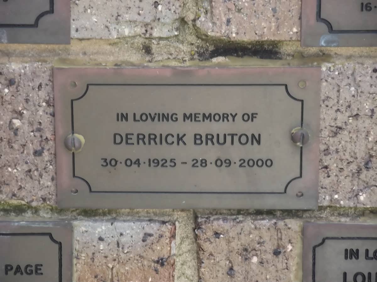 BRUTON Derrick 1925-2000