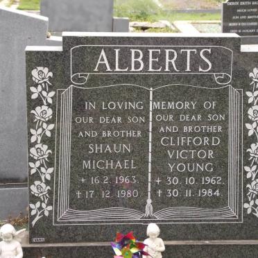 ALBERTS Shaun Michael 1963-1980 :: ALBERTS Clifford Victor Young 1962-1984