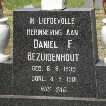 BEZUIDENHOUT Daniel F. 1939-1981