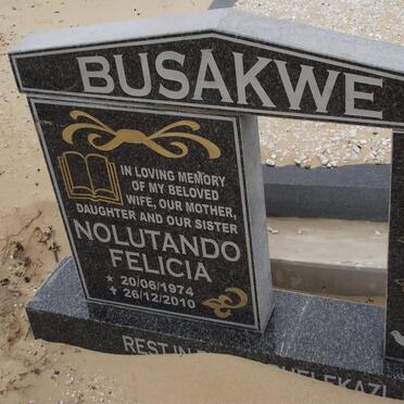 BUSAKWE Nolutando Felicia 1974-2010