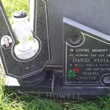 HOWELL David Vivian 1942-1998 &amp; Norma Lynette 1947-2011