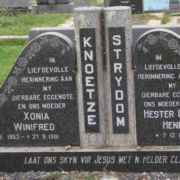KNOETZE Xonia Winifred 1953-1991 :: STRYDOM Hester Cornelis Hendrika 1929-1979
