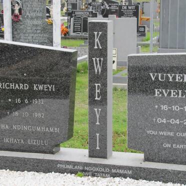 KWEYI Richard 1932-1982 &amp; Vuyelwa Evelyn 1935-2006