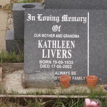 LIVERS Kathleen 1935-2002