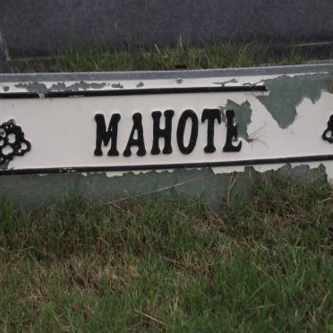 MAHOTE Lulekwa 1959-2005