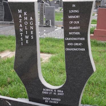 MAZANTSI Kholiwe Agnes 1924-2007