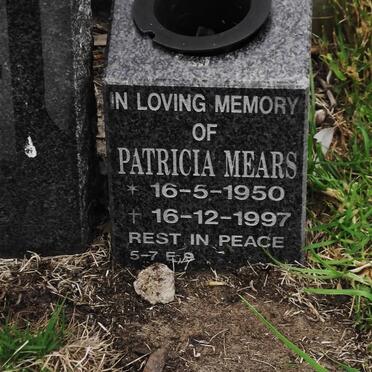 MEARS Patricia 1950-1997