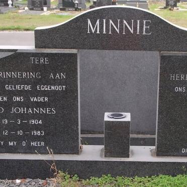 MINNIE David Johannes 1904-1983 &amp; Christina Elizabeth 1904-1989