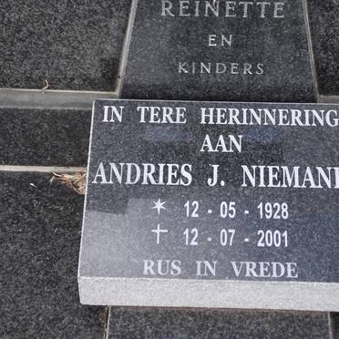 NIEMAND Andries J. 1928-2001