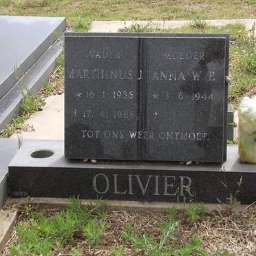 OLIVIER Marthinus J. 1936-1986 &amp; Anna W.E. 1944-