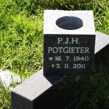 POTGIETER Petronella J.H. 1940-2011
