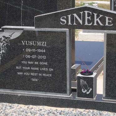 SINEKE Vusumzi 1944-2012