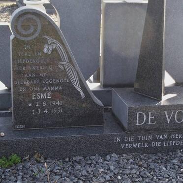 VOS Esmé, de 1941-1991