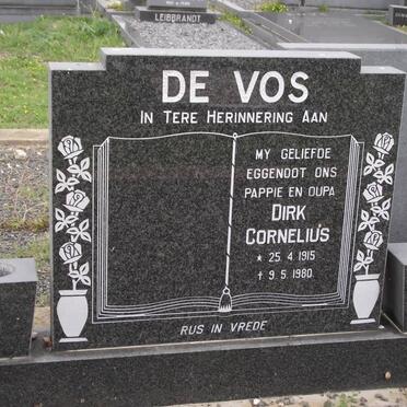 VOS Dirk Cornelius, de 1915-1980