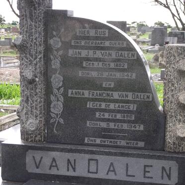 DALEN Jan J.P., van 1892-1942 &amp; Anna Francina DE LANGE 1898-1947