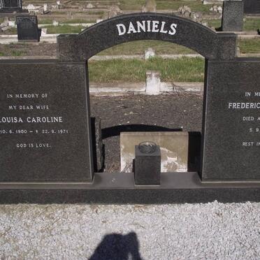 DANIELS Louisa Caroline 1900-1971 &amp; Frederick Shadrach -1979