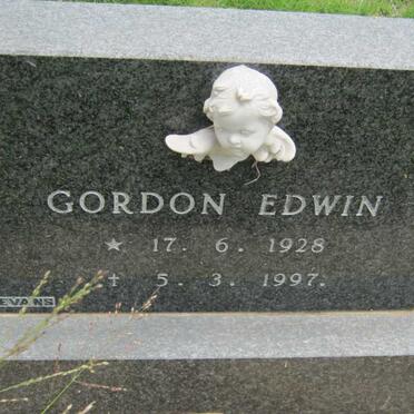 LIBERTY Richard Gilbert 1895-1973 &amp; Christina -1955 :: LIBERTY Gordon Edwin 1928-1997