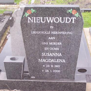 NIEWOUDT Susanna Magdalena 1913-2000