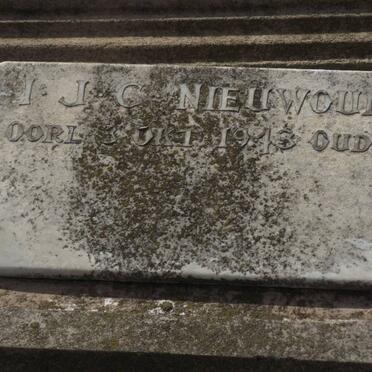 NIEWOUDT I.J.C. -1943