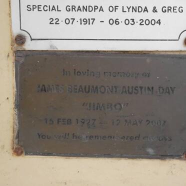 DAY James Beaumont Austin 1927-2007