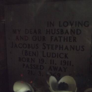 L - Vanne :: Surnames - L