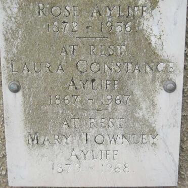 A - Surnames :: Vanne - A