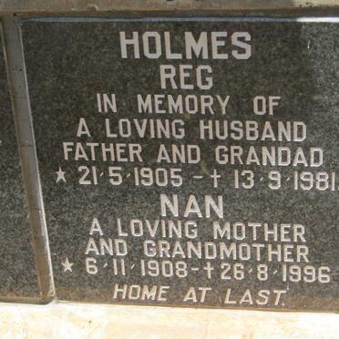 HOLMES Reg 1905-1981 &amp; Nan 1908-1996