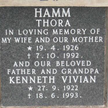 HAMM Kenneth Vivian 1922-1993 &amp; Thora 1926-1992