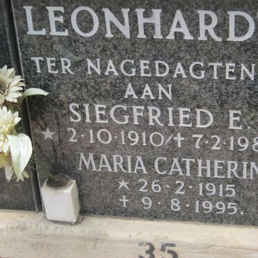 LEONHARDT Siegfried E. 1910-1985 &amp; Maria Catherina 1915-1995