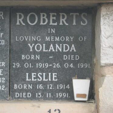 ROBERTS Leslie 1914-1991 &amp; Yolanda 1919-1991
