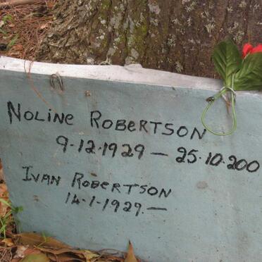 ROBERTSON Ivan 1929- &amp; Noline 1929-2007