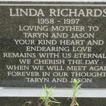 RICHARDS Linda 1958-1997