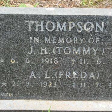 THOMPSON J.H. 1918-1979 &amp; A.L. 1923-1983