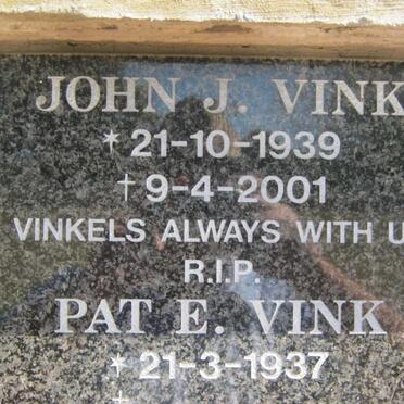 VINK John J. 1939-2001 &amp; Pat E. 1937-