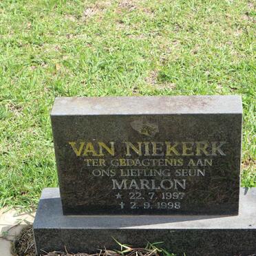 NIEKERK Marlon, van 1997-1998