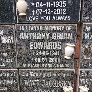 MOKAWEM Raymond 1935-2012 :: EDWARDS Anthony Brian 1941-2000 :: JACOBSEN Wave -2000 :: STRIJP Heather Mae, van 1937-2005