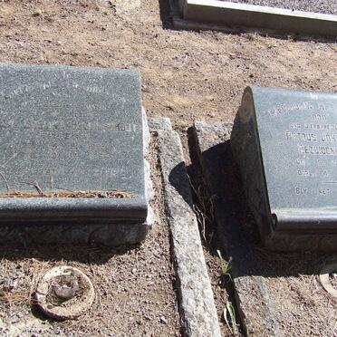 BEZUIDENHOUT Petrus Johannes 1894-1970 &amp; Ellie Evelina EKRON 1899-1956