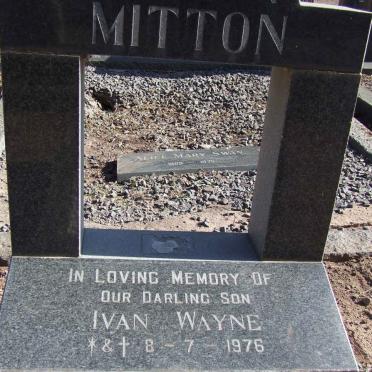 MITTON Ivan Wayne 1976-1976