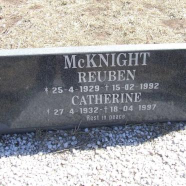 McKNIGHT Reuben 1929-1992 &amp; Catherine 1932-1997