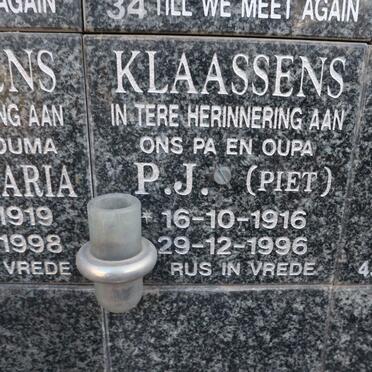 KLAASSENS P.J. 1916-1996