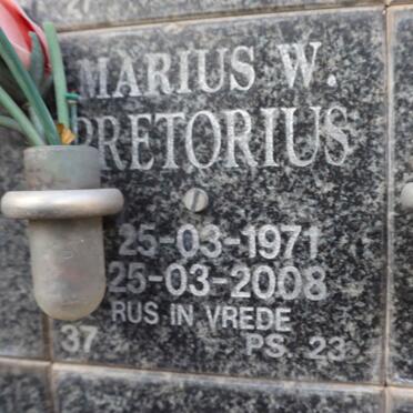 PRETORIUS Marius W. 1971-2008