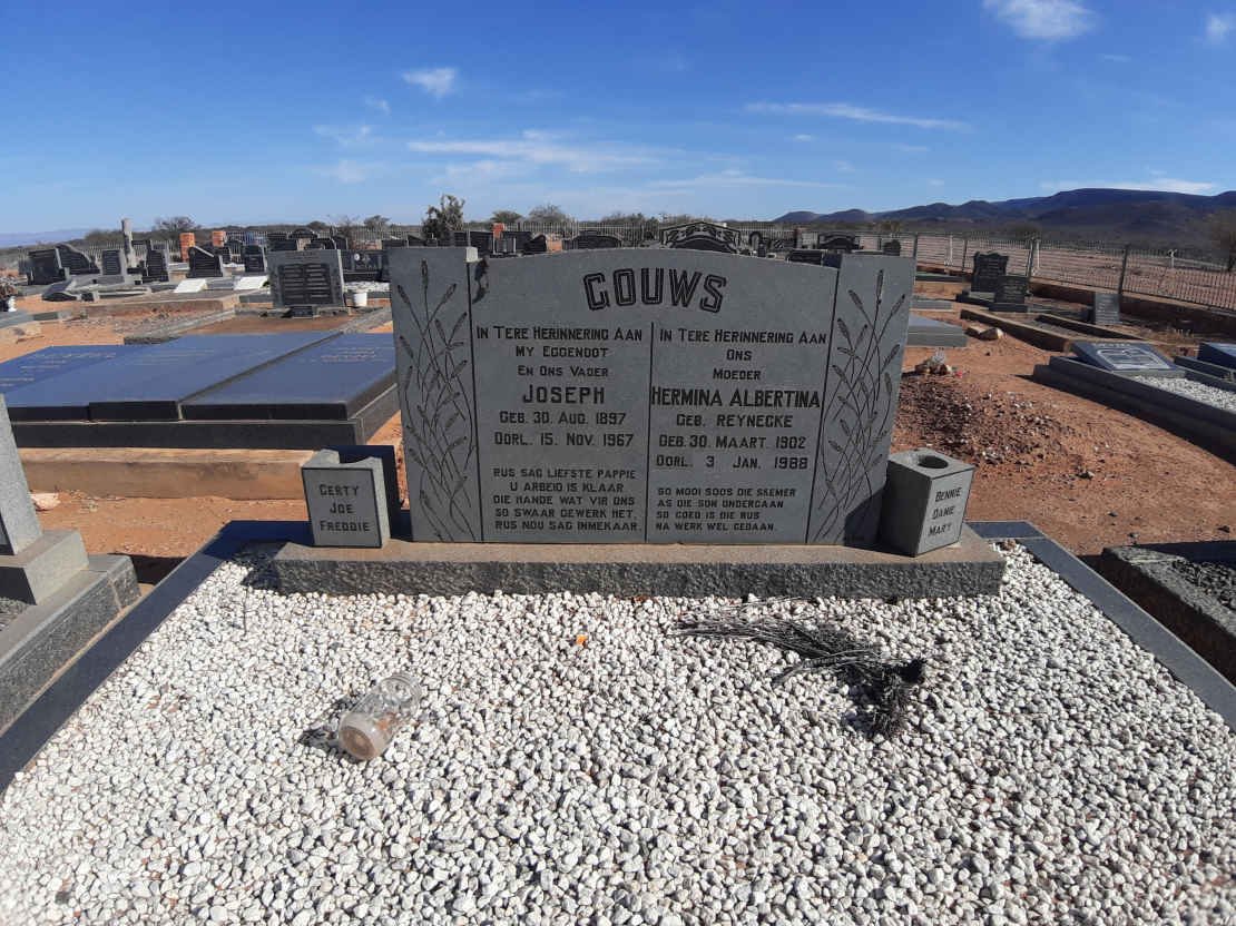 GOUWS Joseph 1897-1967 &amp; Hermina Albertina REYNECKE 1902-1988