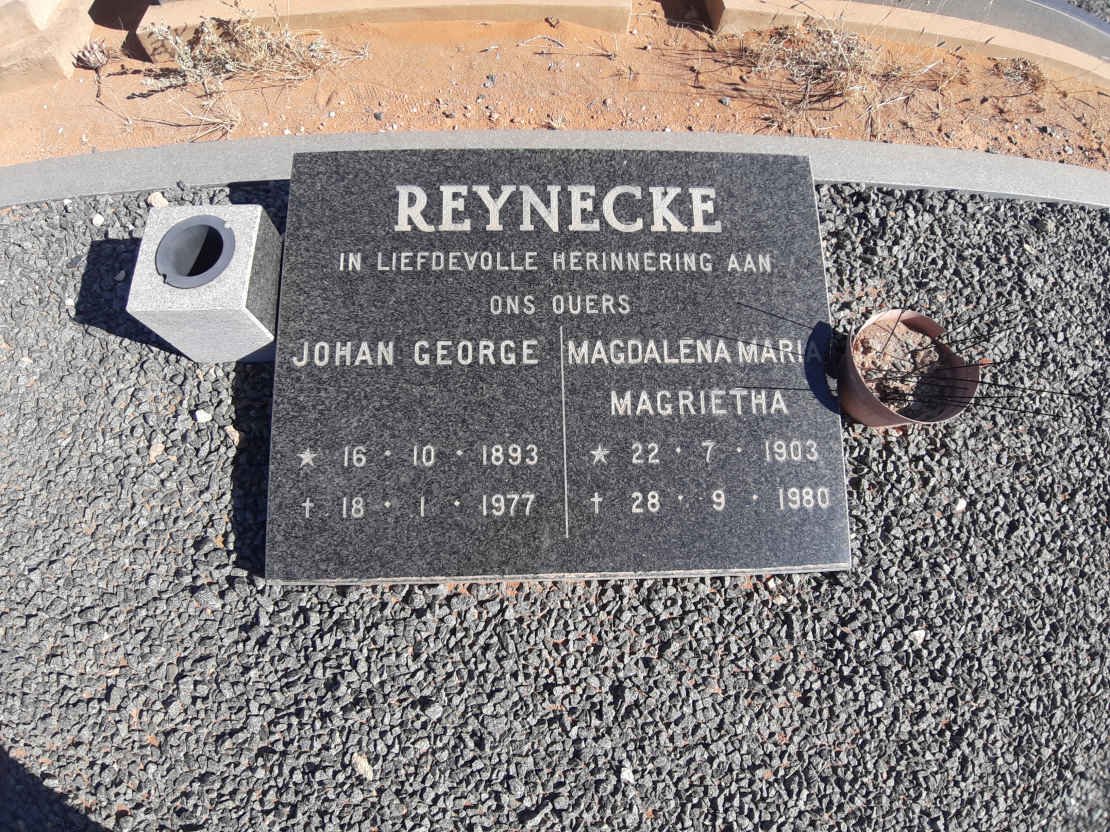 REYNECKE Johan George 1893-1977 &amp; Magdalena Maria Magrietha 1903-1980