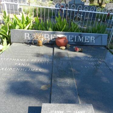 RAUBENHEIMER Stephanes Petrus 1926-1998 &amp; Magdalena Delene 1931-