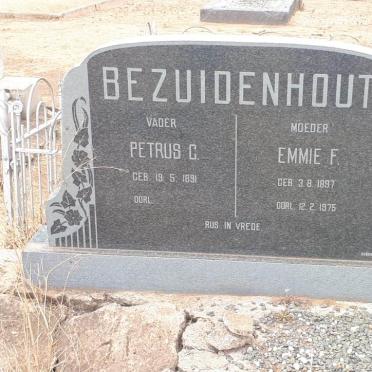 BEZUIDENHOUT Petrus C. 1891- &amp;  Emmie F. 1897-1975